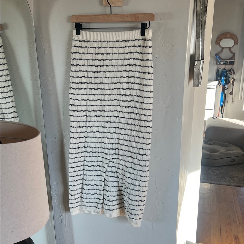 Freshman Black and White Striped Pencil Skirt - Picture 4 of 6